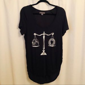 Kendall & Kylie scale oversized t-shirt